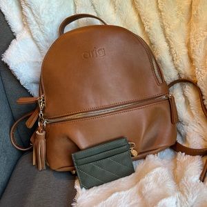 Hi, Aria Original Mini x Skye Hitchcock